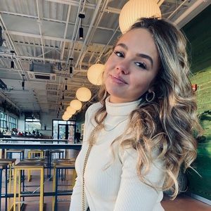 Meet your Posher, Jessica